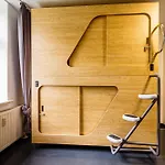 Kapselhotel Mit Lounge & Massagesesseln - Naehe Hauptbahnhof Halle-saale