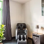 Kapselhotel Mit Lounge & Massagesesseln - Naehe Hauptbahnhof Halle-saale * Halle (Saale)