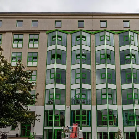 Kapselhotel Mit Lounge & Massagesesseln - Naehe Hauptbahnhof Halle-saale * Галль