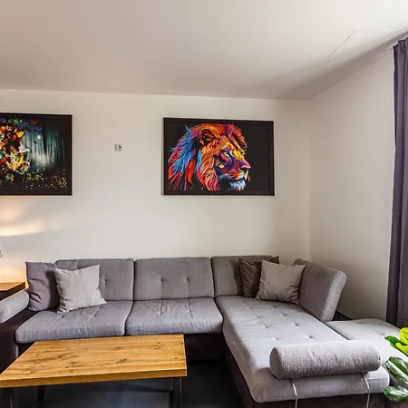 Kapselhotel Mit Lounge & Massagesesseln - Naehe Hauptbahnhof Halle-saale