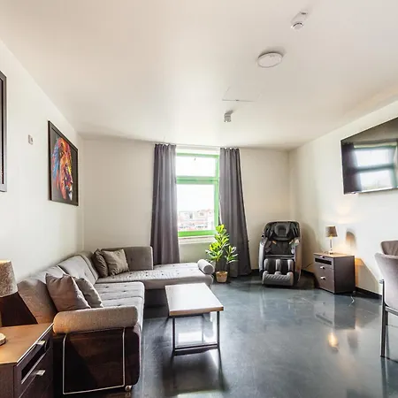 Kapselhotel Mit Lounge & Massagesesseln - Naehe Hauptbahnhof Halle-saale Hotel Cápsula Halle (Saale)