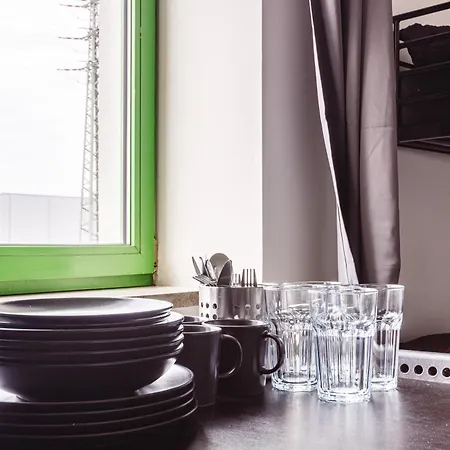 Kapselhotel Mit Lounge & Massagesesseln - Naehe Hauptbahnhof Halle-saale Капсульный отель