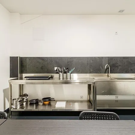 Kapslový hotel Kapselhotel Mit Lounge & Massagesesseln - Naehe Hauptbahnhof Halle-saale