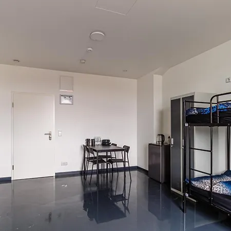 Капсульный отель Kapselhotel Mit Lounge & Massagesesseln - Naehe Hauptbahnhof Halle-saale Галль