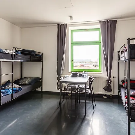 Капсульный отель Kapselhotel Mit Lounge & Massagesesseln - Naehe Hauptbahnhof Halle-saale