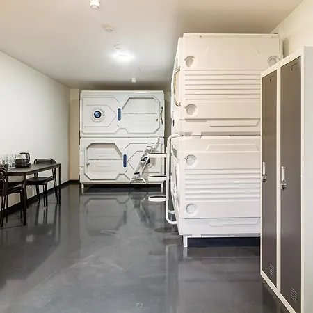 Kapselhotel Mit Lounge & Massagesesseln - Naehe Hauptbahnhof Halle-saale * Halle (Saale)