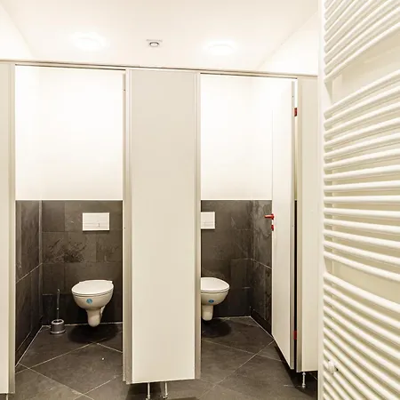 Kapselhotel Mit Lounge & Massagesesseln - Naehe Hauptbahnhof Halle-saale