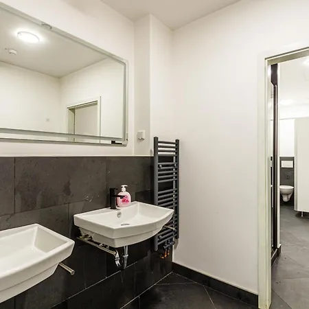 Капсульный отель Kapselhotel Mit Lounge & Massagesesseln - Naehe Hauptbahnhof Halle-saale