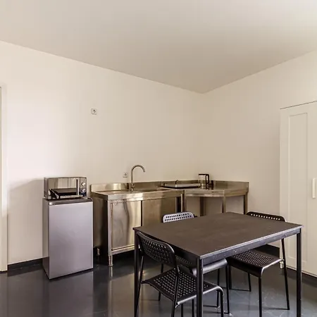 Капсульный отель Kapselhotel Mit Lounge & Massagesesseln - Naehe Hauptbahnhof Halle-saale *