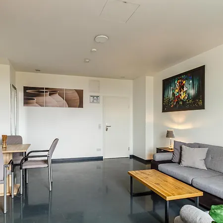 Kapselhotel Mit Lounge & Massagesesseln - Naehe Hauptbahnhof Halle-saale カプセルホテル ハレ