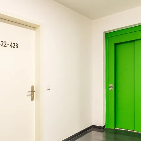 Kapselhotel Mit Lounge & Massagesesseln - Naehe Hauptbahnhof Halle-saale
