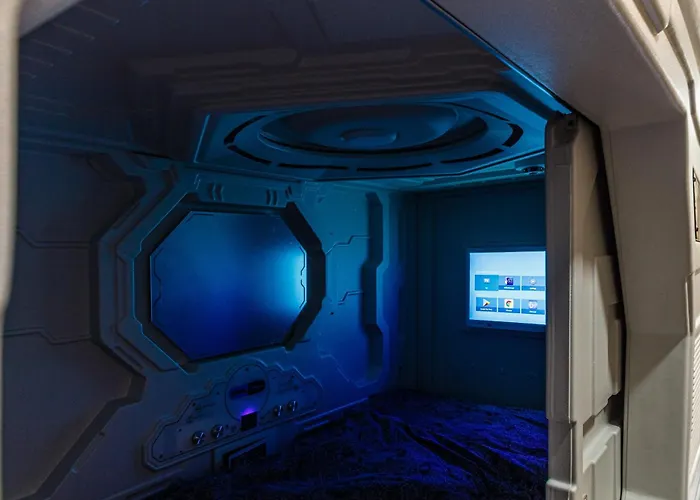 Kapselhotel Mit Lounge & Massagesesseln - Naehe Hauptbahnhof Halle-saale Halle (Saale)