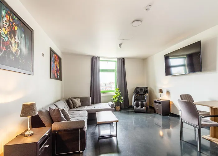 Kapselhotel Mit Lounge & Massagesesseln - Naehe Hauptbahnhof Halle-saale Hotel Cápsula Halle (Saale)