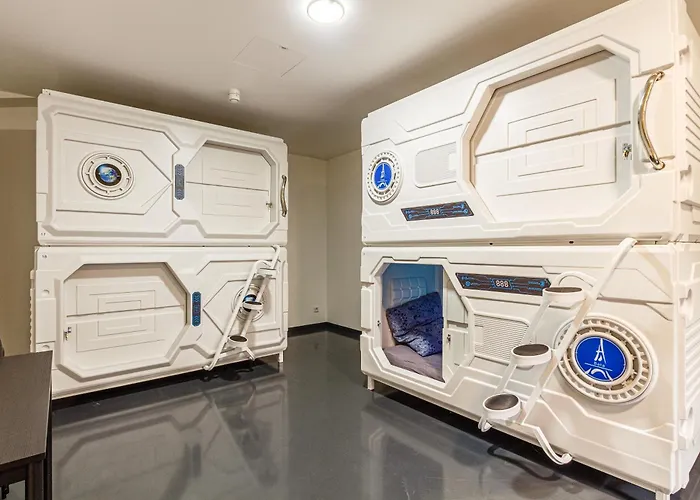 Kapselhotel Mit Lounge & Massagesesseln - Naehe Hauptbahnhof Halle-saale Hotel Cápsula Halle (Saale)