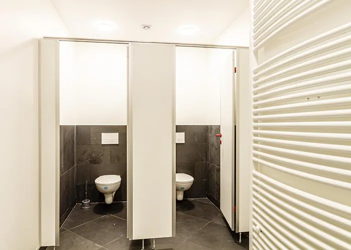 Kapselhotel Mit Lounge & Massagesesseln - Naehe Hauptbahnhof Halle-saale