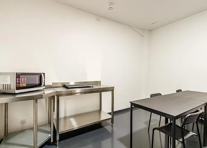 Hotel Cápsula Kapselhotel Mit Lounge & Massagesesseln - Naehe Hauptbahnhof Halle-saale *