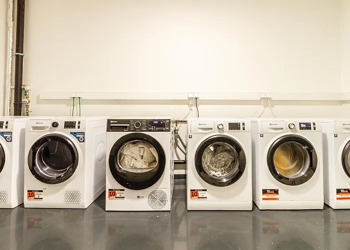 Kapselhotel Mit Lounge & Massagesesseln - Naehe Hauptbahnhof Halle-saale Halle (Saale)